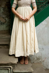 The off-white luckhnavi anarkali kurti (set of 2)