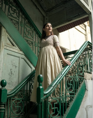 The off-white luckhnavi anarkali kurti (set of 2)