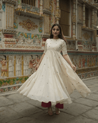 Shwet satrangi anarkali kurta (set of 2)