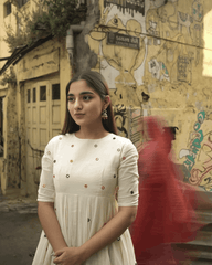 Shwet satrangi anarkali kurta (set of 2)