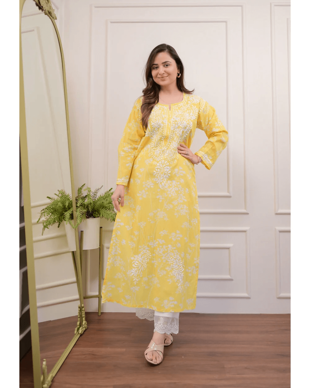 Mesmerizing mul cotton chikankari kurti-pant set - Eraya
