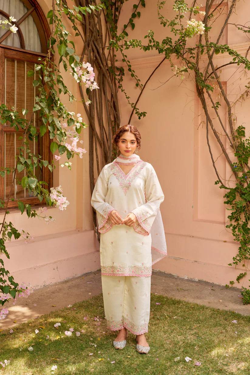 Shahi Vastram: Ivory White Chanderi Embroidered Suit Set. - Eraya