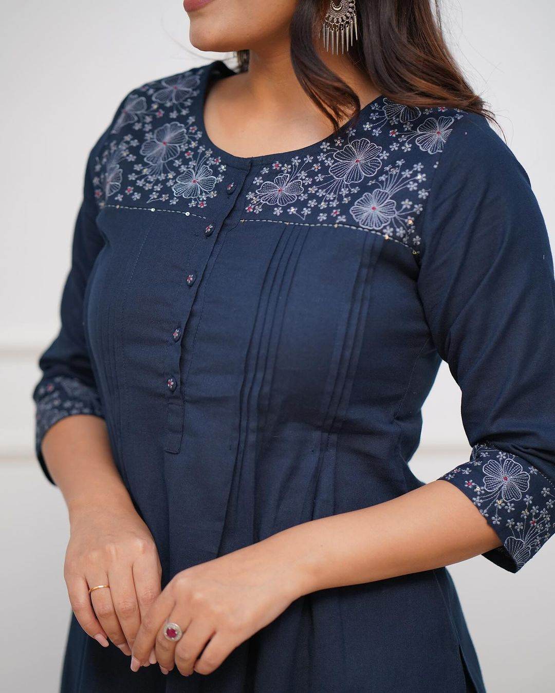 Authentic monochrome kurta set - Eraya