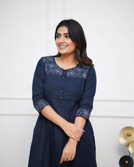 Authentic monochrome kurta set - Eraya