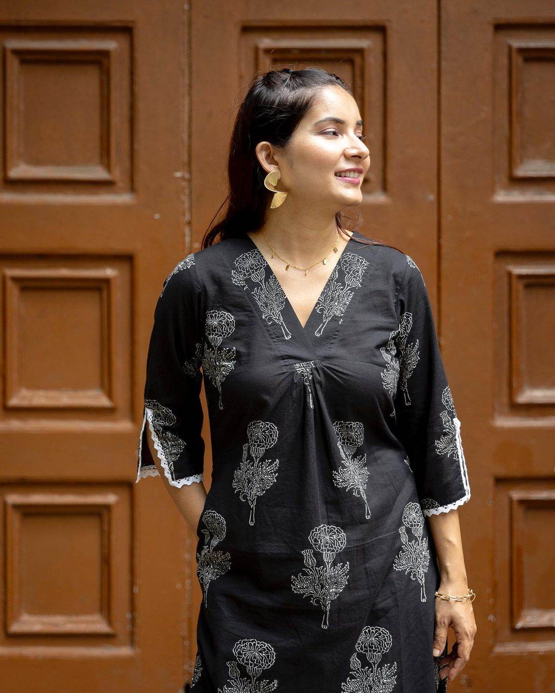 Premium pure-cotton exquisite print and lace work kurti-pant - Eraya