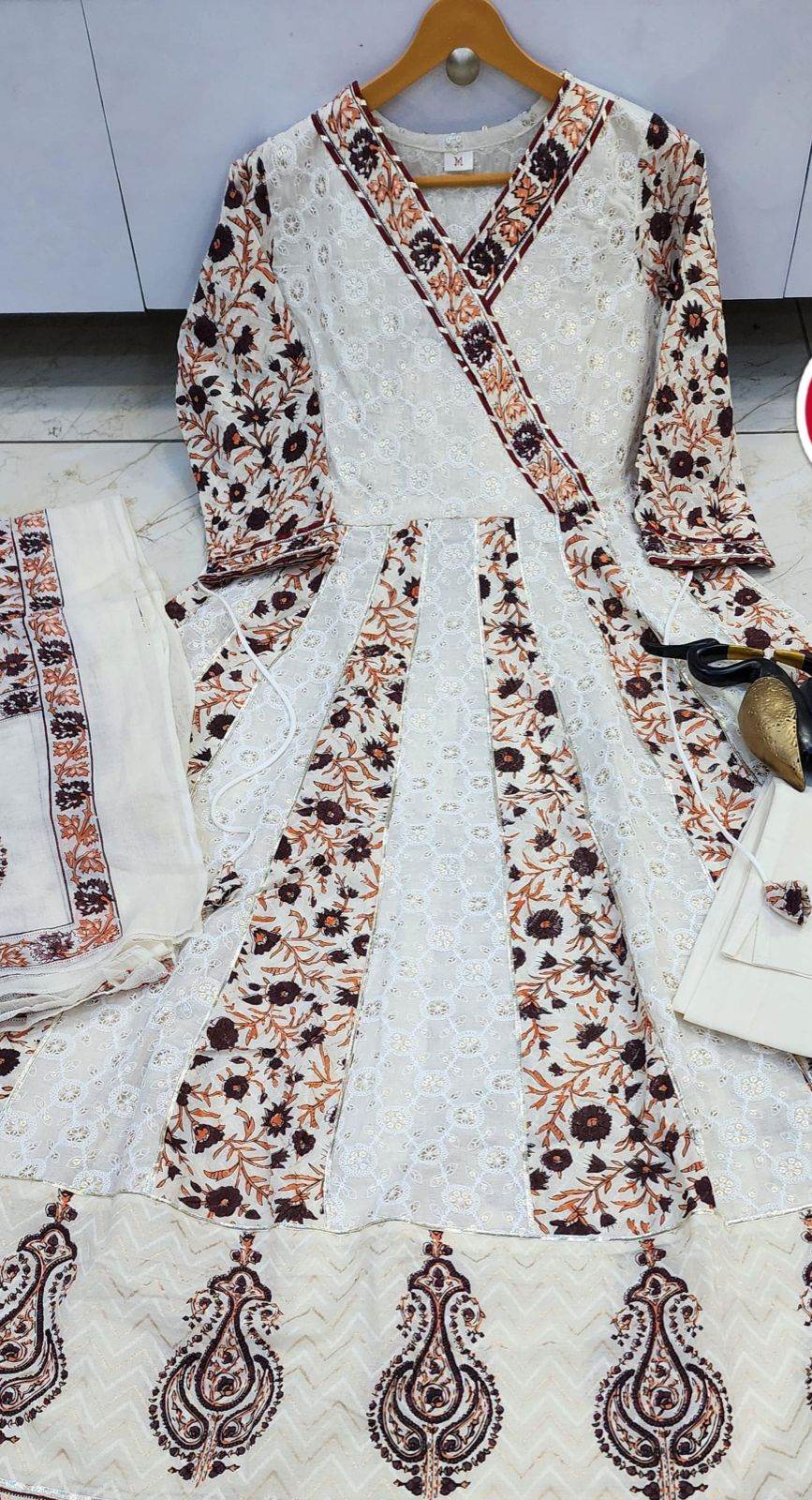 Beautiful angarkha pattern heavy chikankari work cotton kurti set with print! - Eraya
