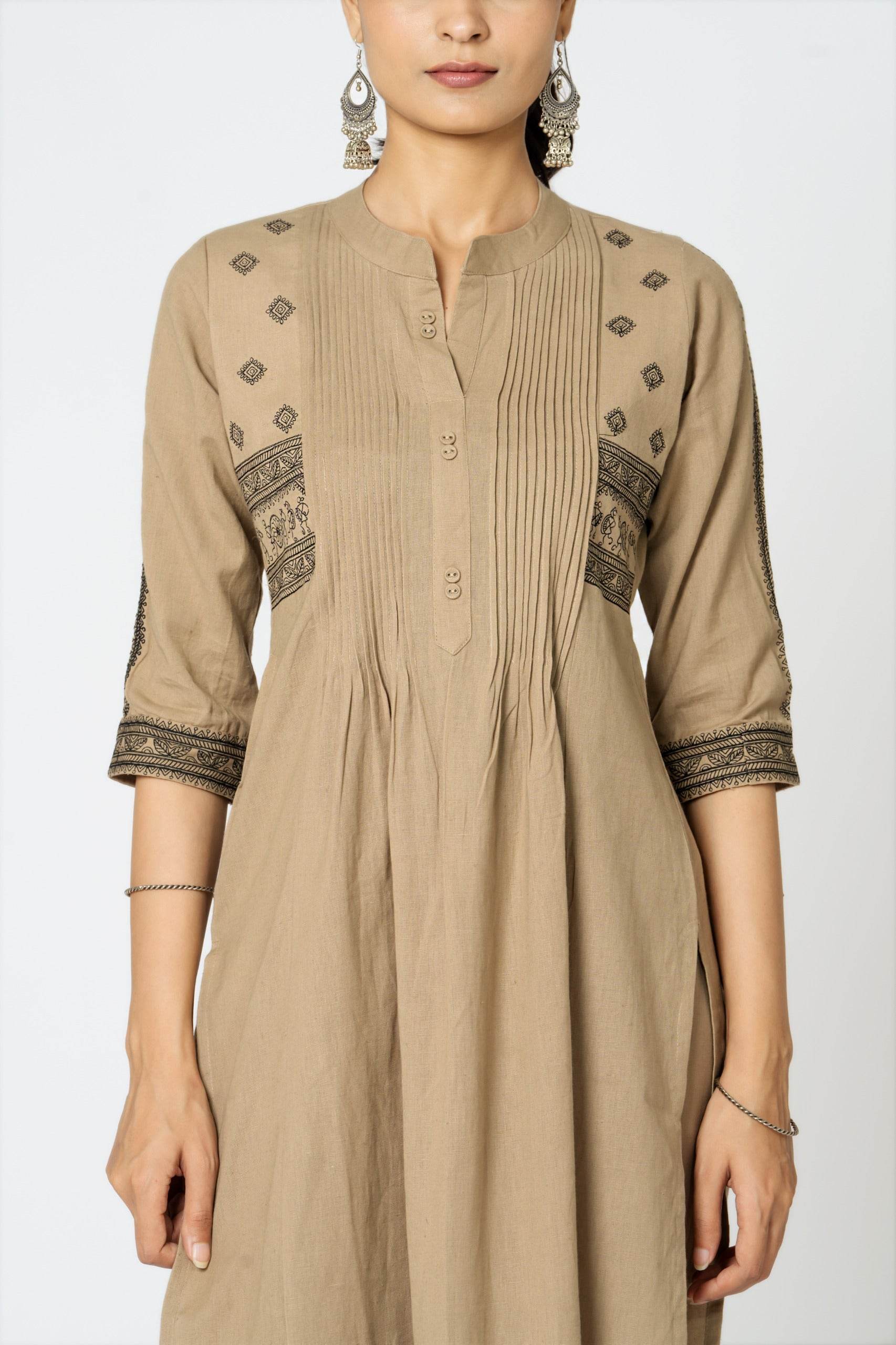 The house of khakhi: Heavy cotton front/back embroidered, pintex work kurta-pant set - Eraya