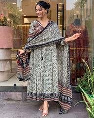 Elegant A-line block printed three piece kurti set - Eraya