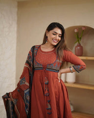 Beautiful dori work cotton kurti, pant and dupatta set - Eraya
