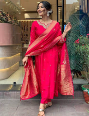 Heavy embroidered chanderi silk kurti-pant and banarasi dupatta set - Eraya