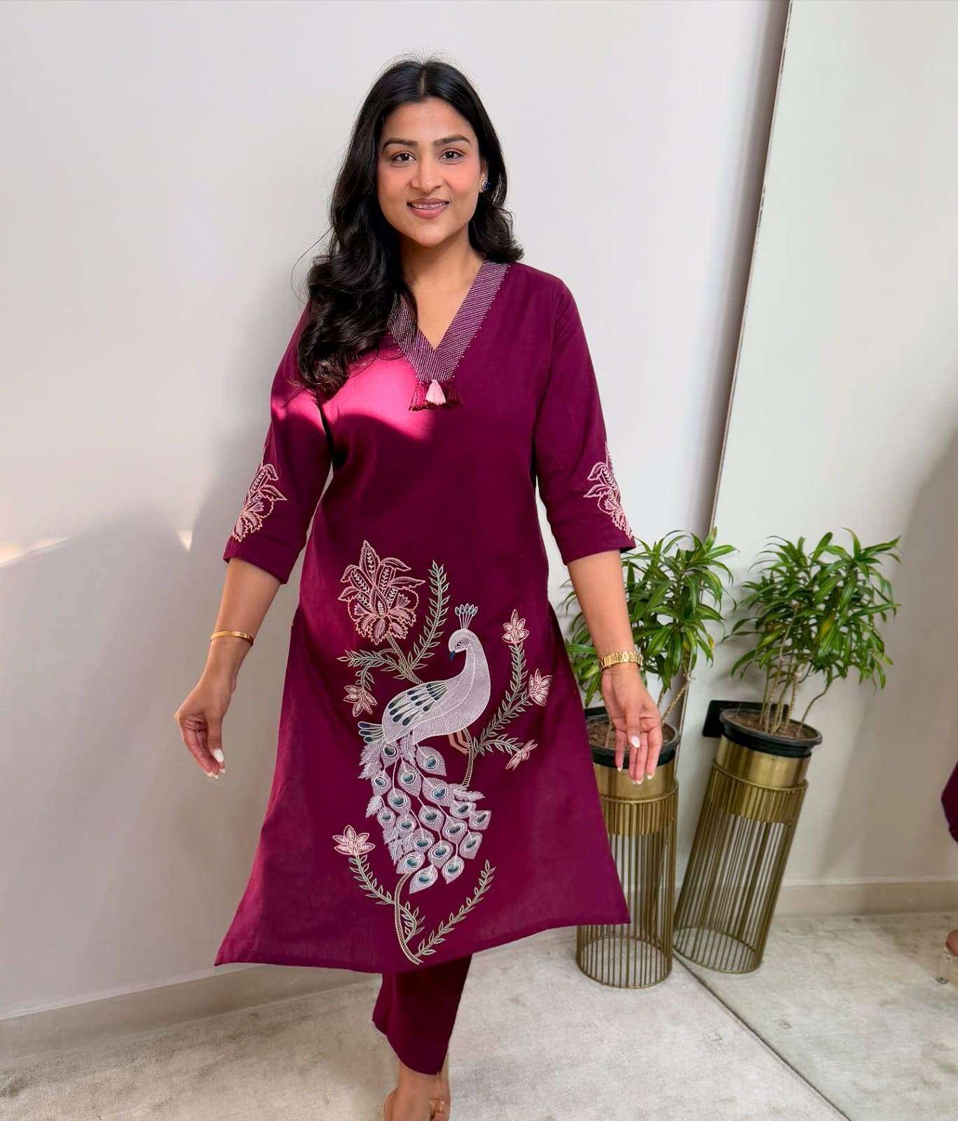 Classy embroidered cotton kurti-pant set - Eraya