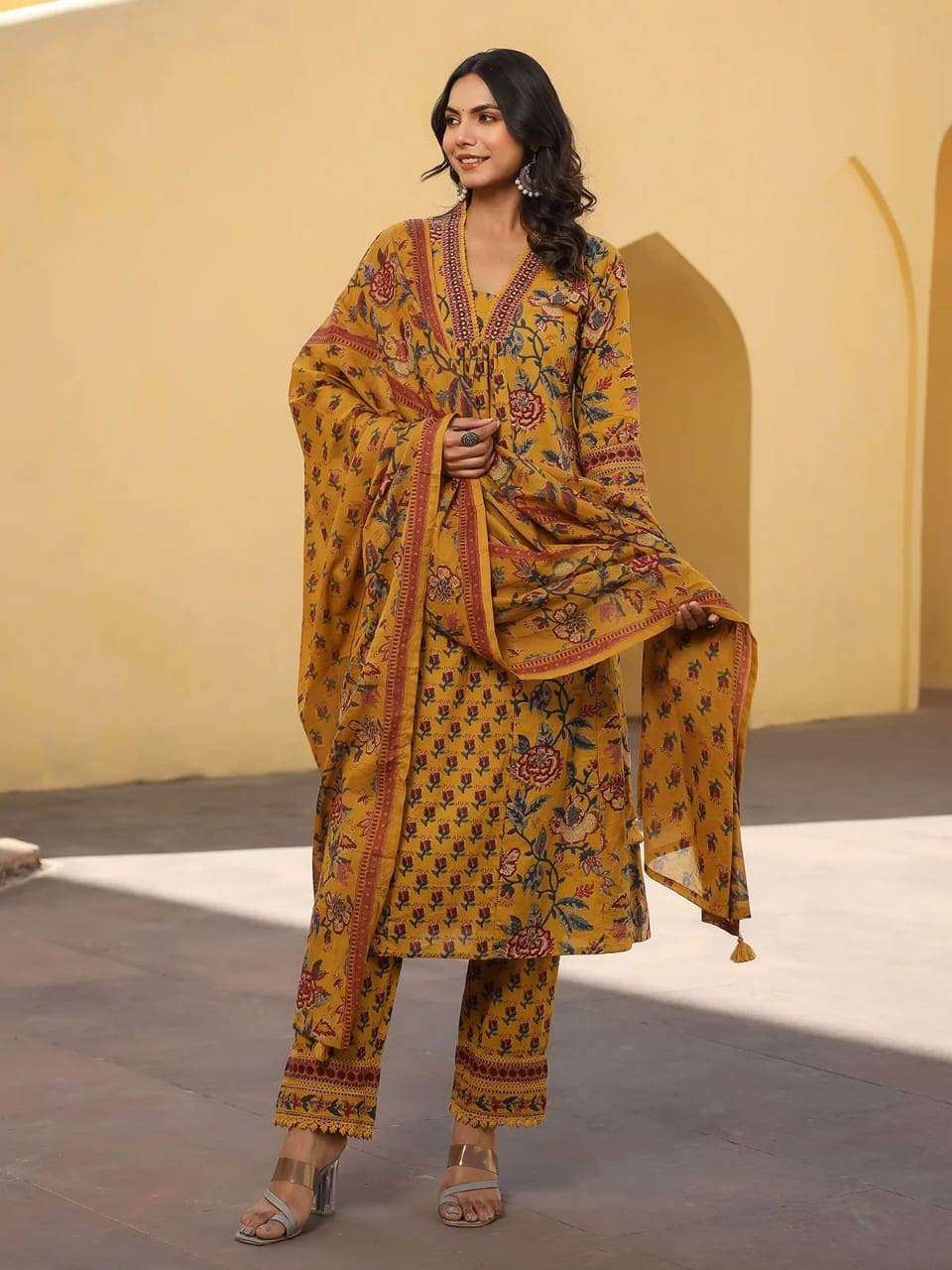 Intricate hand sequence work three piece kurti set - Eraya