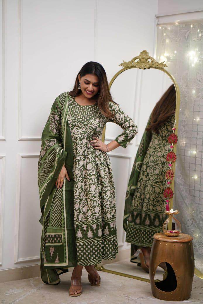 Flared sanganeri anarkali set with cotton mulmul dupatta - Eraya