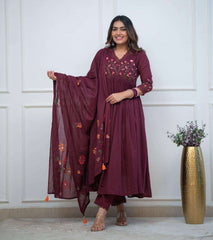 Heavy floral embroidered cotton kurti set - Eraya