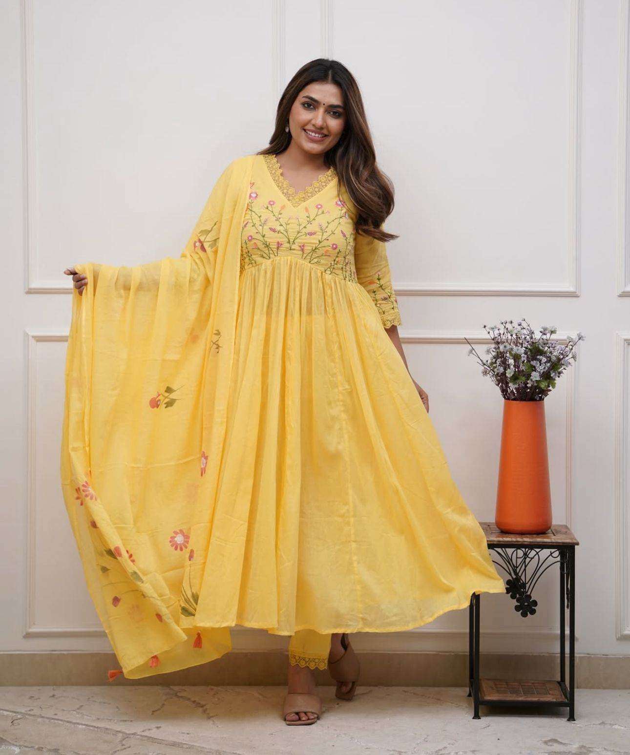 Heavy floral embroidered cotton kurti set - Eraya