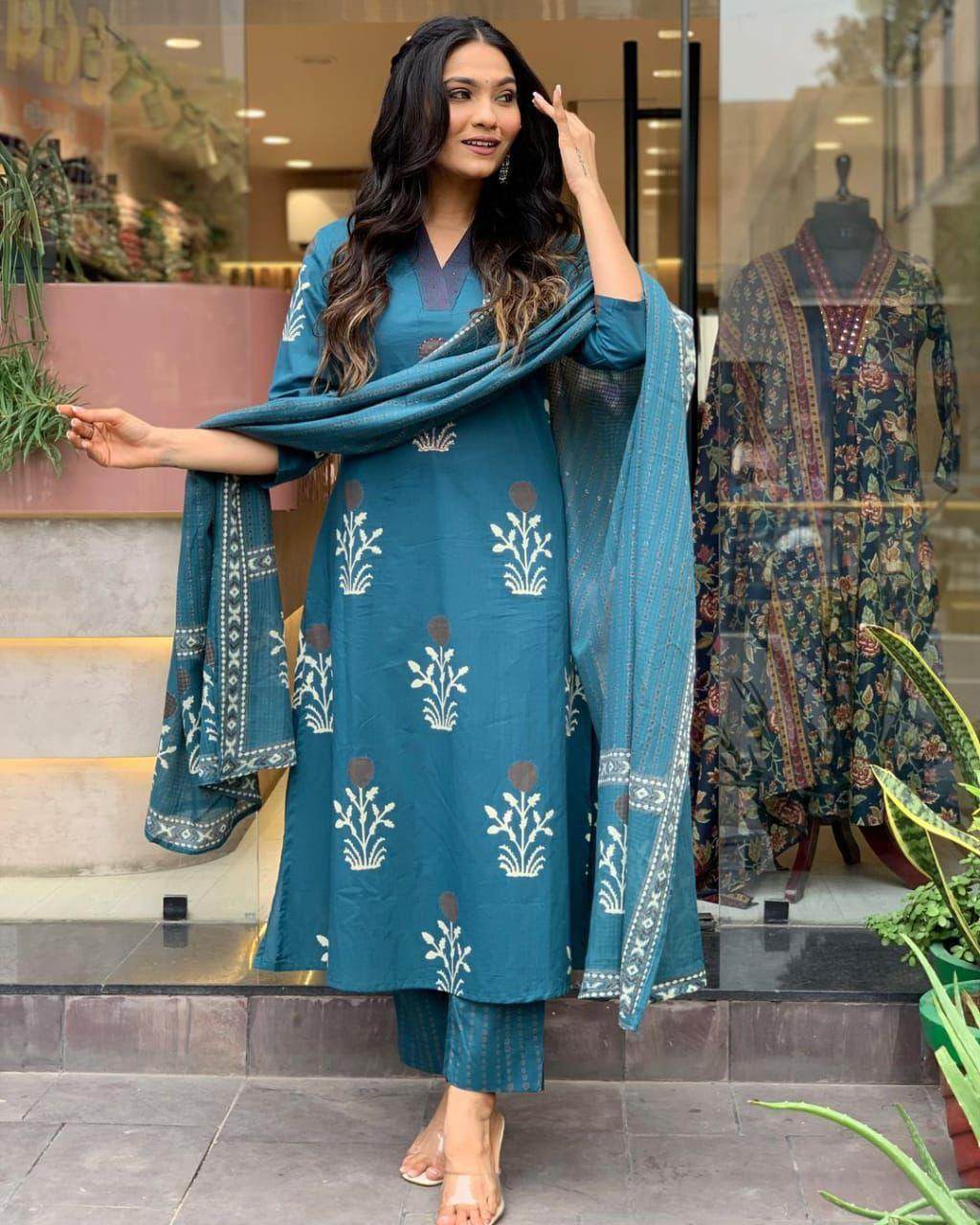 Elegant printed with yoke detail work kurti set - Eraya