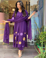 Beautiful A-line aari work kurti-pant and dupatta set - Eraya