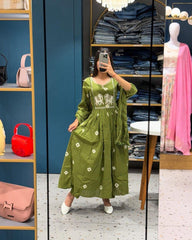 Beautifully embroidered cotton three piece suit set