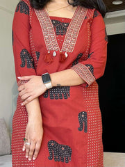 The jaipuri style: yoke detailed cotton three piece set