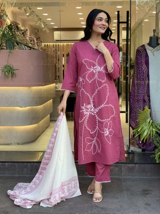 Front embroidered with lace work cotton suit set