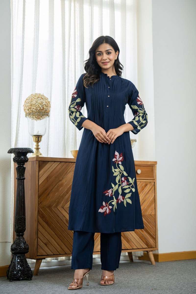 Beautiful design embroidery work long kurta-pant set