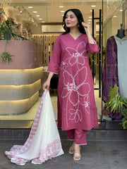 Front embroidered with lace work cotton suit set
