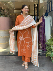 Front embroidered with lace work cotton suit set