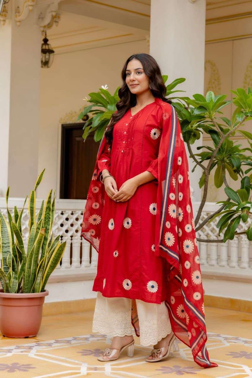 Hand embroidered pintex work kurti (set of 3)