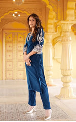 Beautiful velvet fabric designer kurta (set of 2)