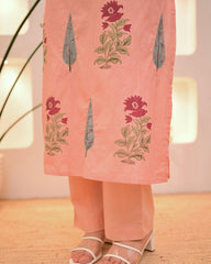 Finest Floral print Kurta (set of 3)