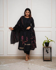 Beautifully crafted cotton kurti set - Eraya