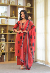 The jaipuri style: yoke detailed cotton three piece set