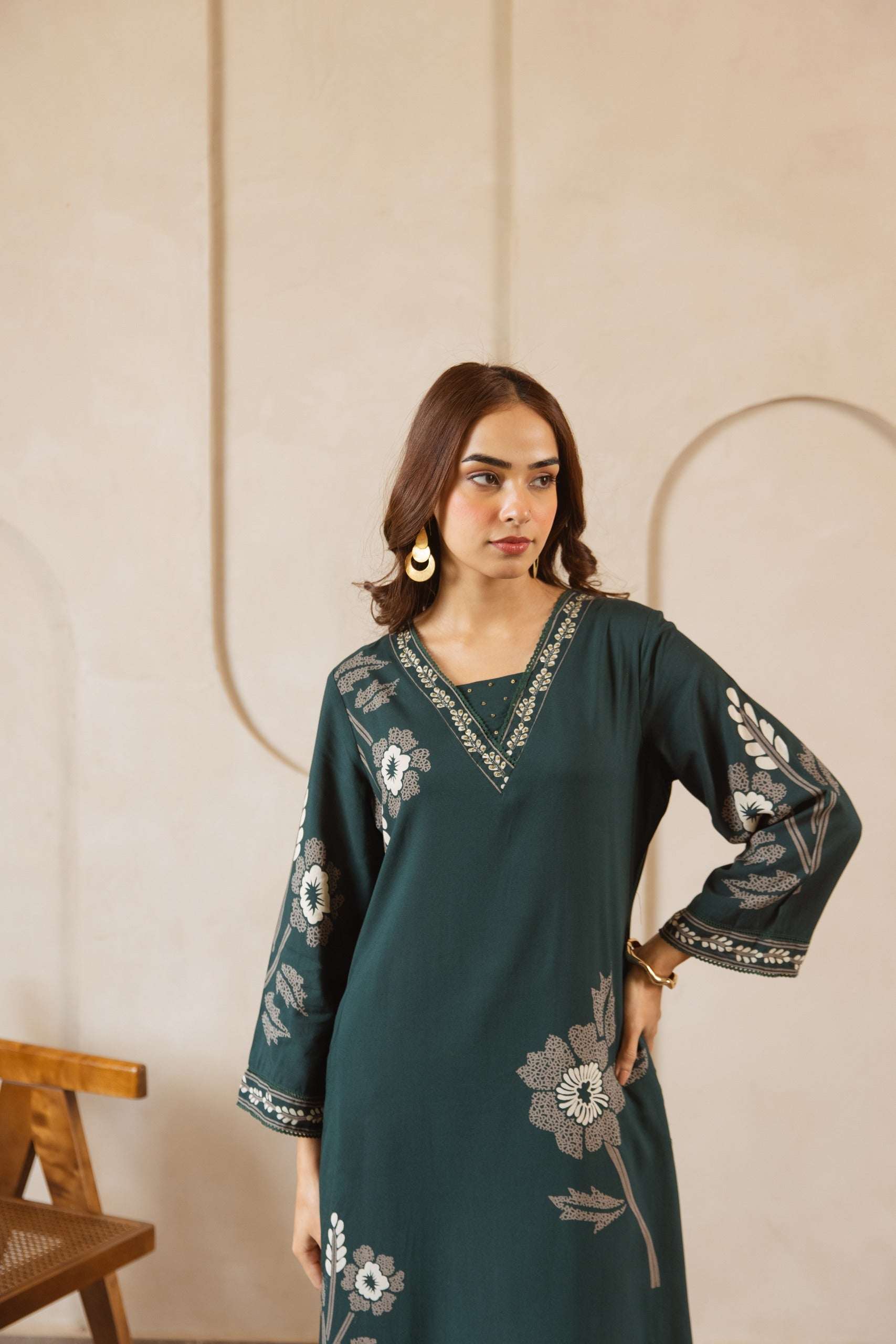 Tarini Midnight Green Floral Aura Kurta (set of 2)