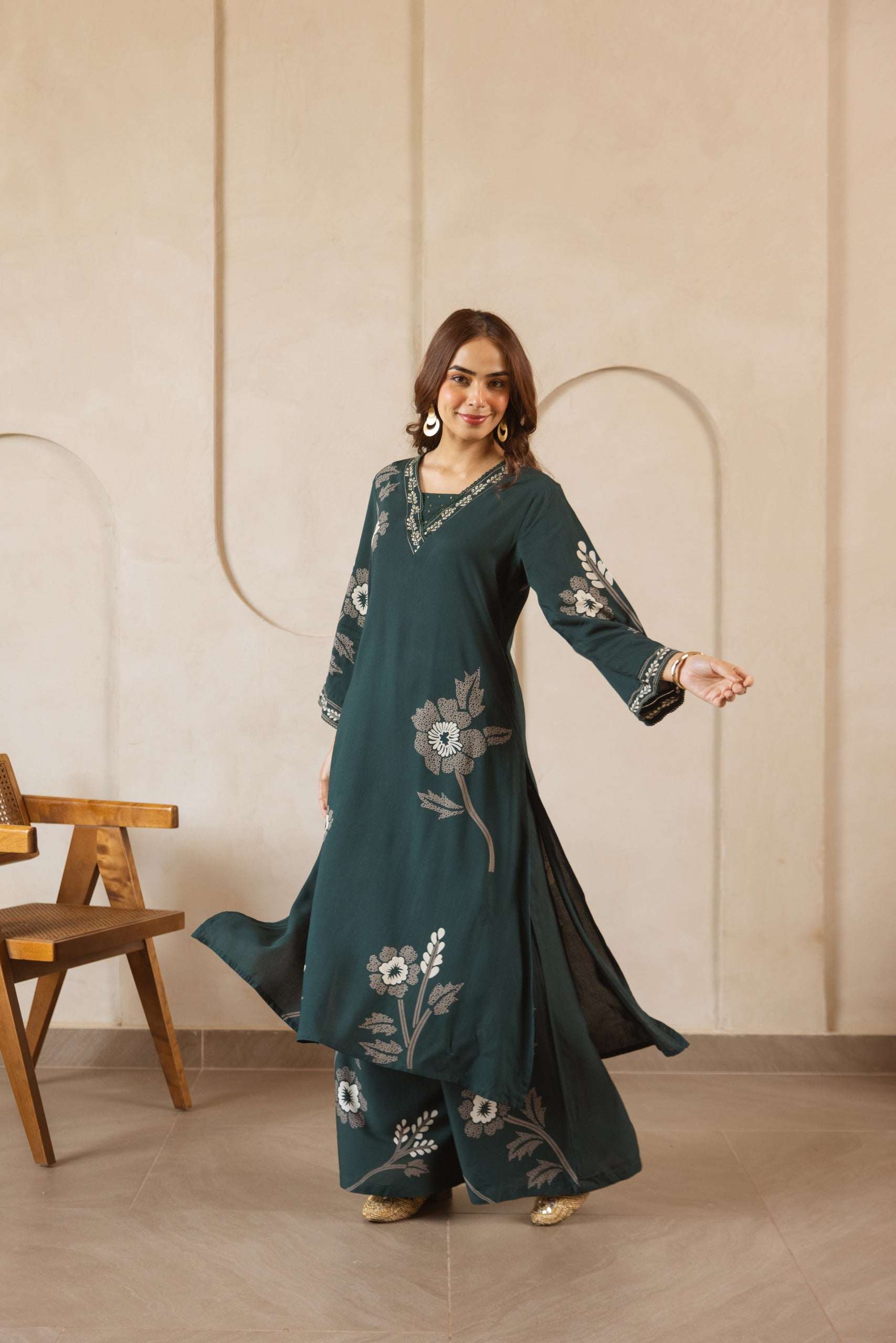 Tarini Midnight Green Floral Aura Kurta (set of 2)