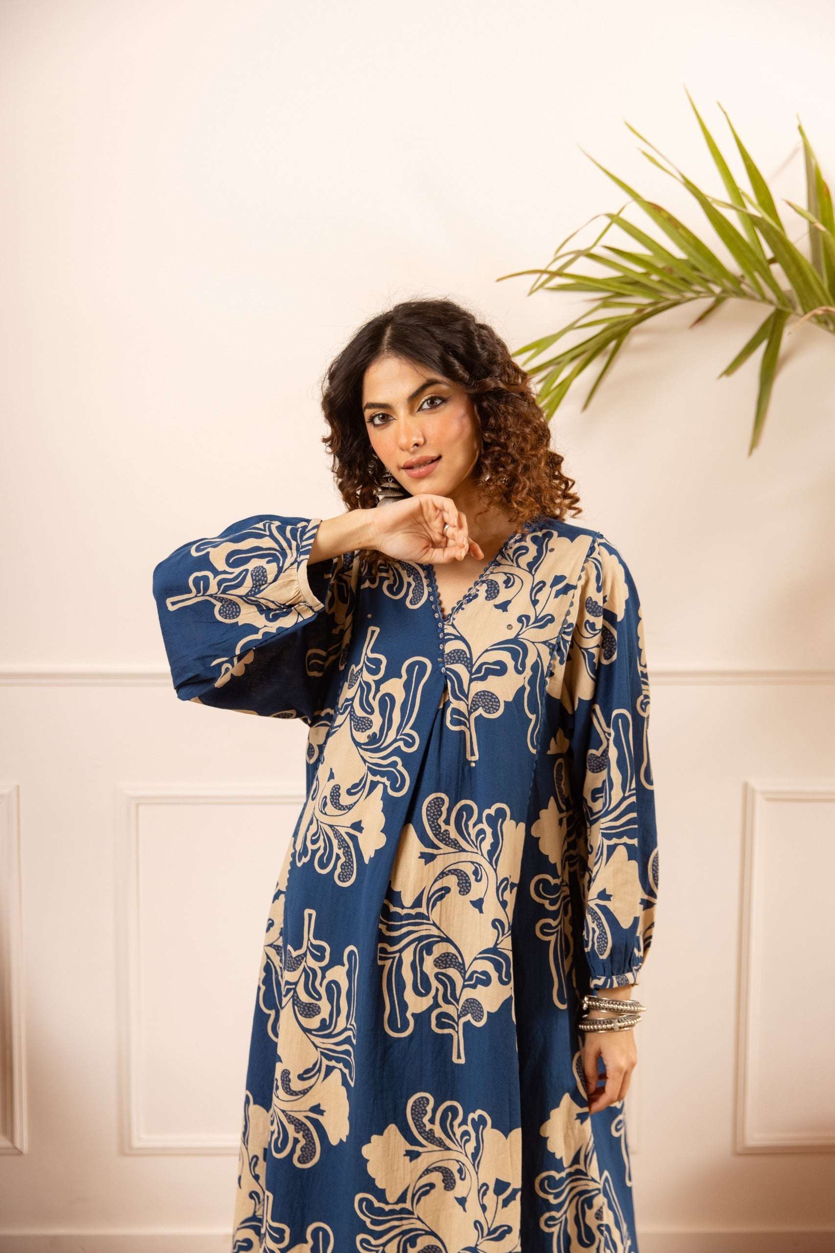 Tarini Crimson Regal Kurta- Blue (set of 2)
