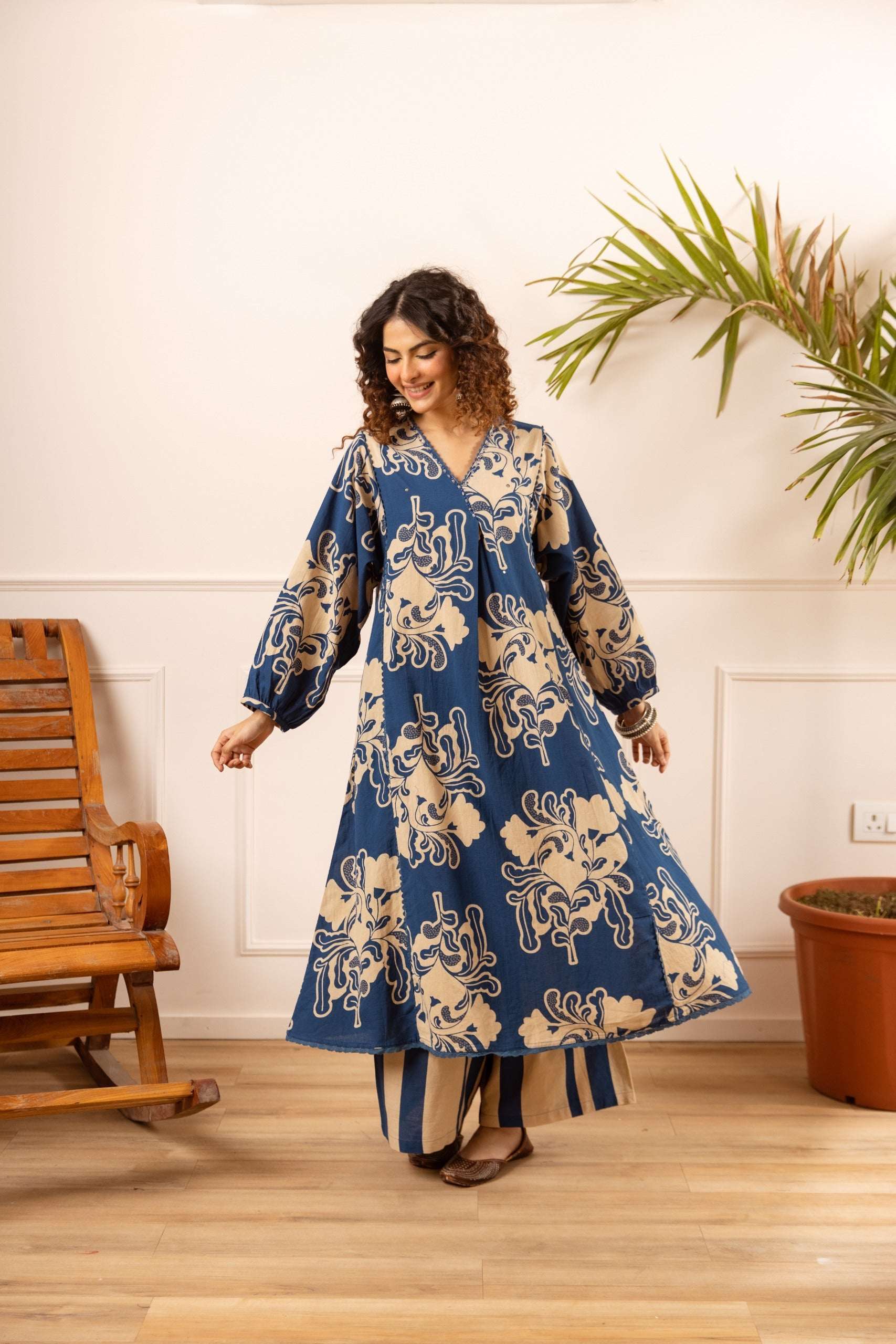 Tarini Crimson Regal Kurta- Blue (set of 2)