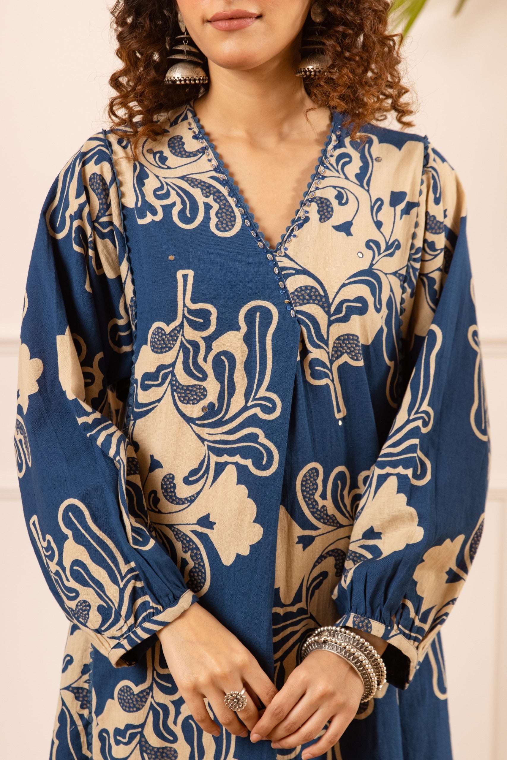 Tarini Crimson Regal Kurta- Blue (set of 2)