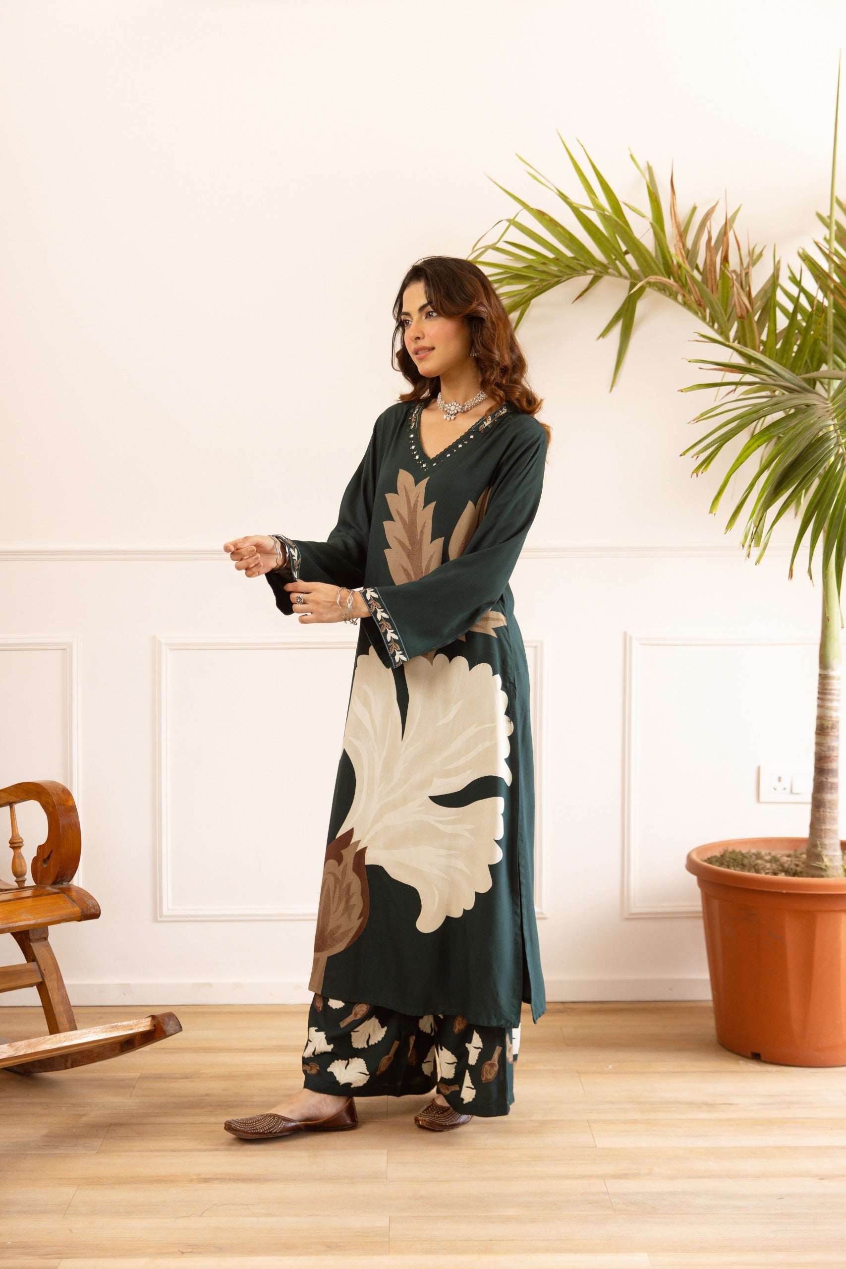 Tarini Noir Botanica Kurta- Green (set of 2)