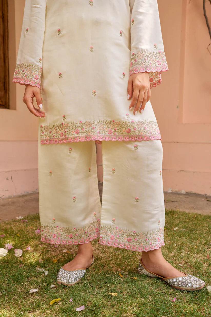 Shahi Vastram: Ivory White Chanderi Embroidered Suit Set. - Eraya