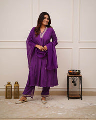 V-neck a-line suit set - Eraya