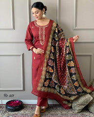 Beautiful heavy embroidery work kurti set - Eraya