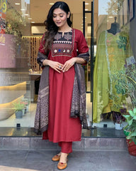Beautiful adda work kurti set with mulmul dupatta - Eraya