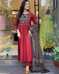 Beautiful adda work kurti set with mulmul dupatta - Eraya