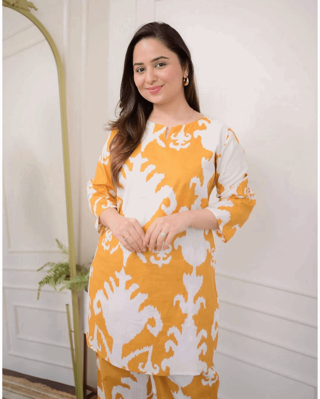 Printed yellow cotton short kurti-pant set - Eraya