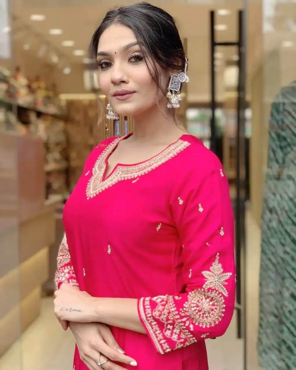 Heavy embroidered chanderi silk kurti-pant and banarasi dupatta set - Eraya