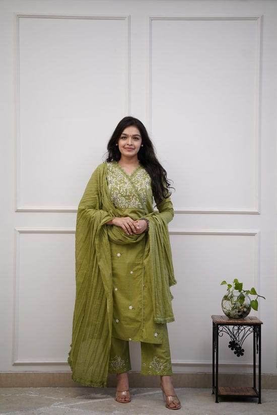 Heavy embroidered kurti-pant set with chiffon dupatta - Eraya