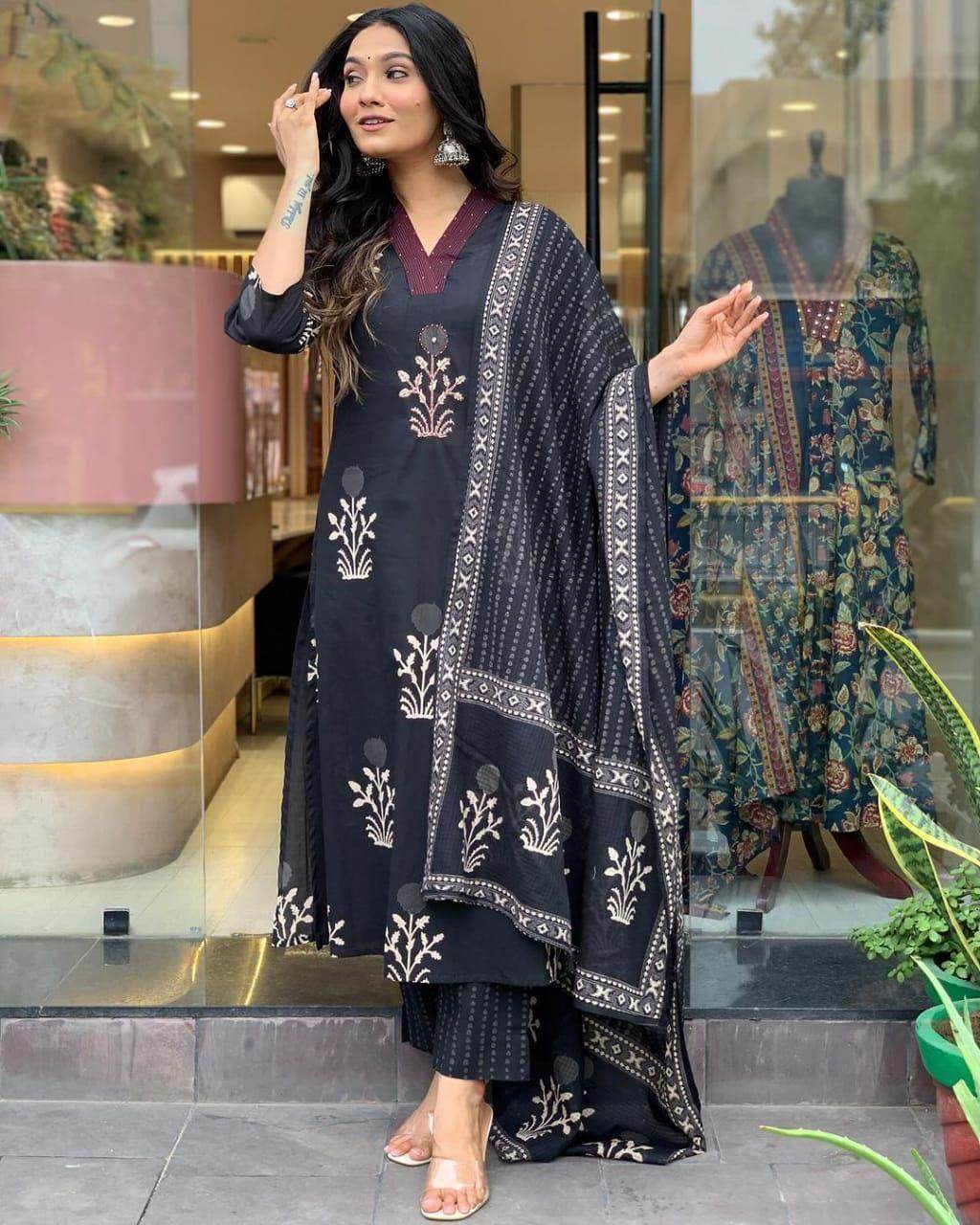 Elegant printed with yoke detail work kurti set - Eraya