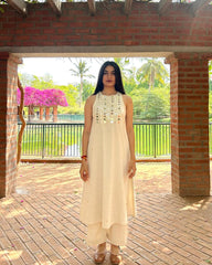 Sheesh shwet kurta -plazo set