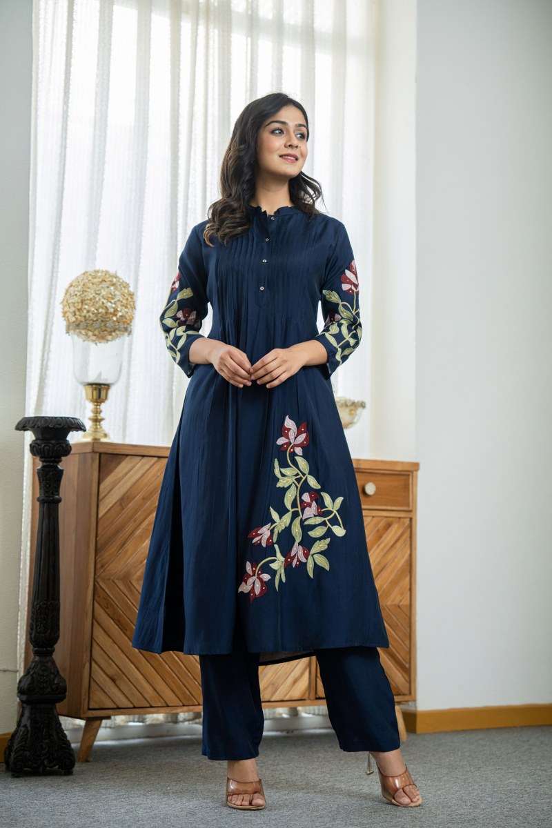 Beautiful design embroidery work long kurta-pant set