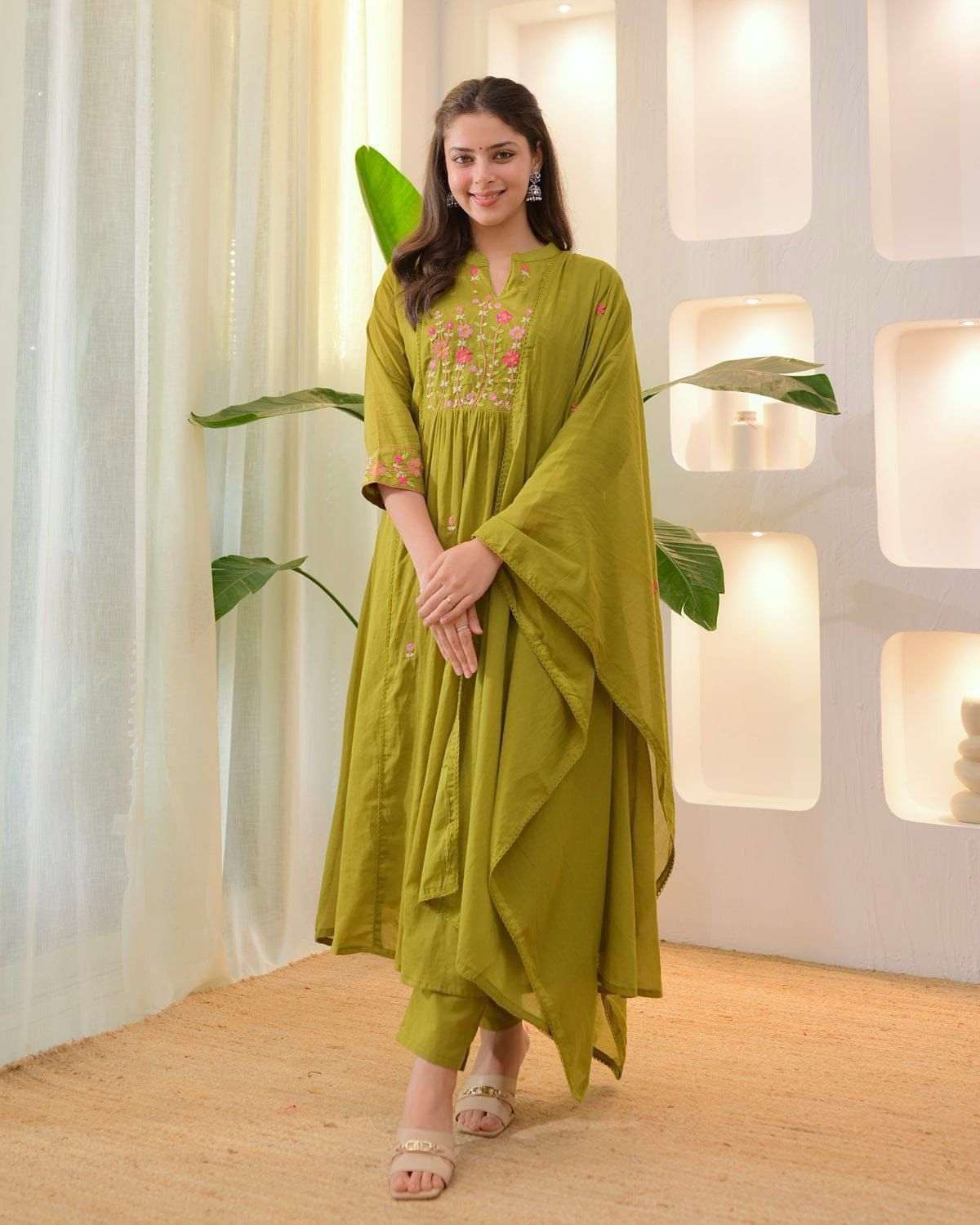 Pure cotton embroidered kurti set (set of 3)